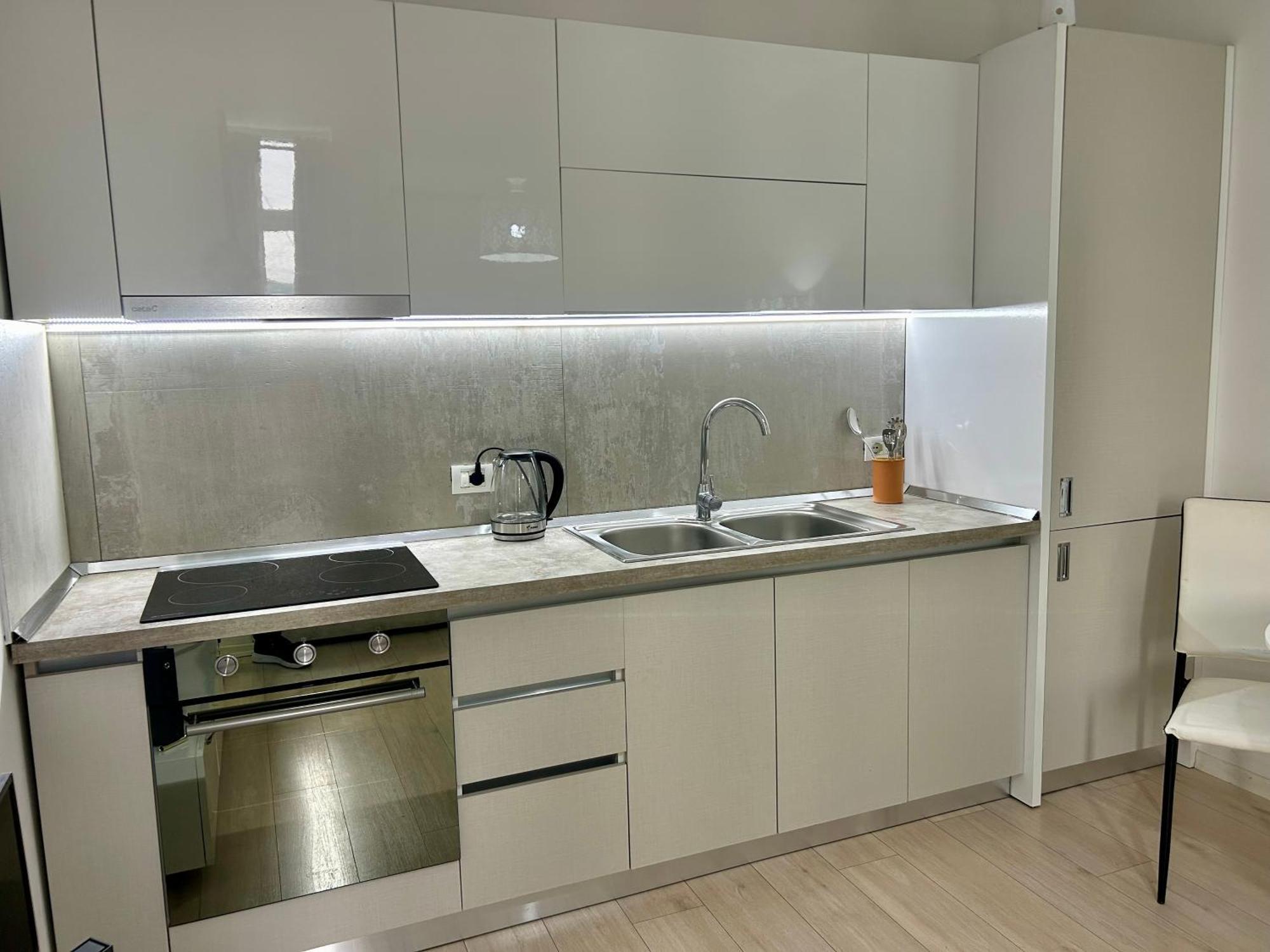 A&X Lovely And Central Apartment - 24H Self Check-In تيرانا المظهر الخارجي الصورة