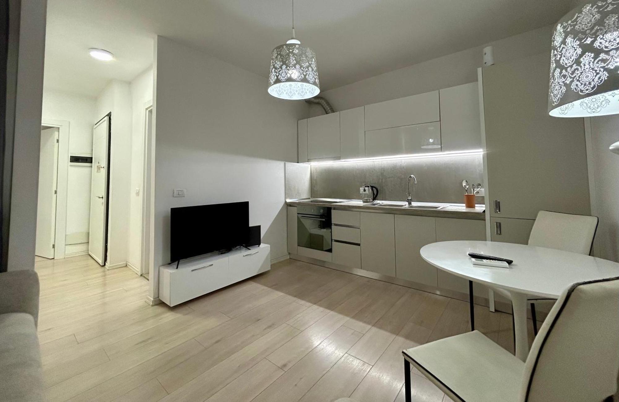 A&X Lovely And Central Apartment - 24H Self Check-In تيرانا المظهر الخارجي الصورة