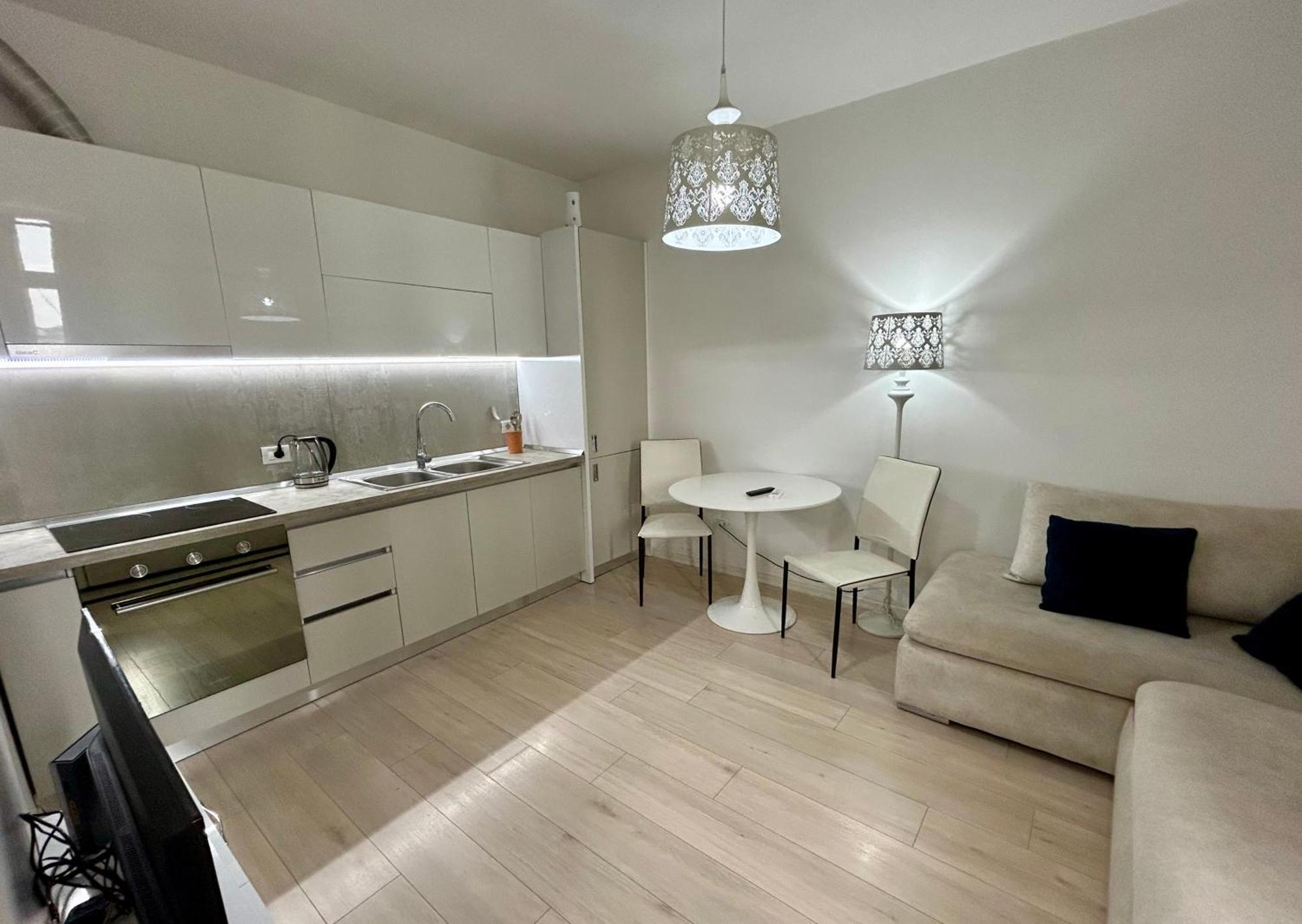 A&X Lovely And Central Apartment - 24H Self Check-In تيرانا المظهر الخارجي الصورة
